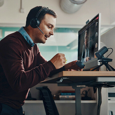 Auriculares PLANTRONICS Voyager Focus 2 — 3