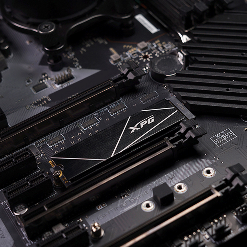 Unidad de Estado Sólido XPG ADATA GAMMIX S70 BLADE — 5